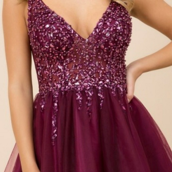 New formal party prom homecoming holiday gown - Picture 5 of 7